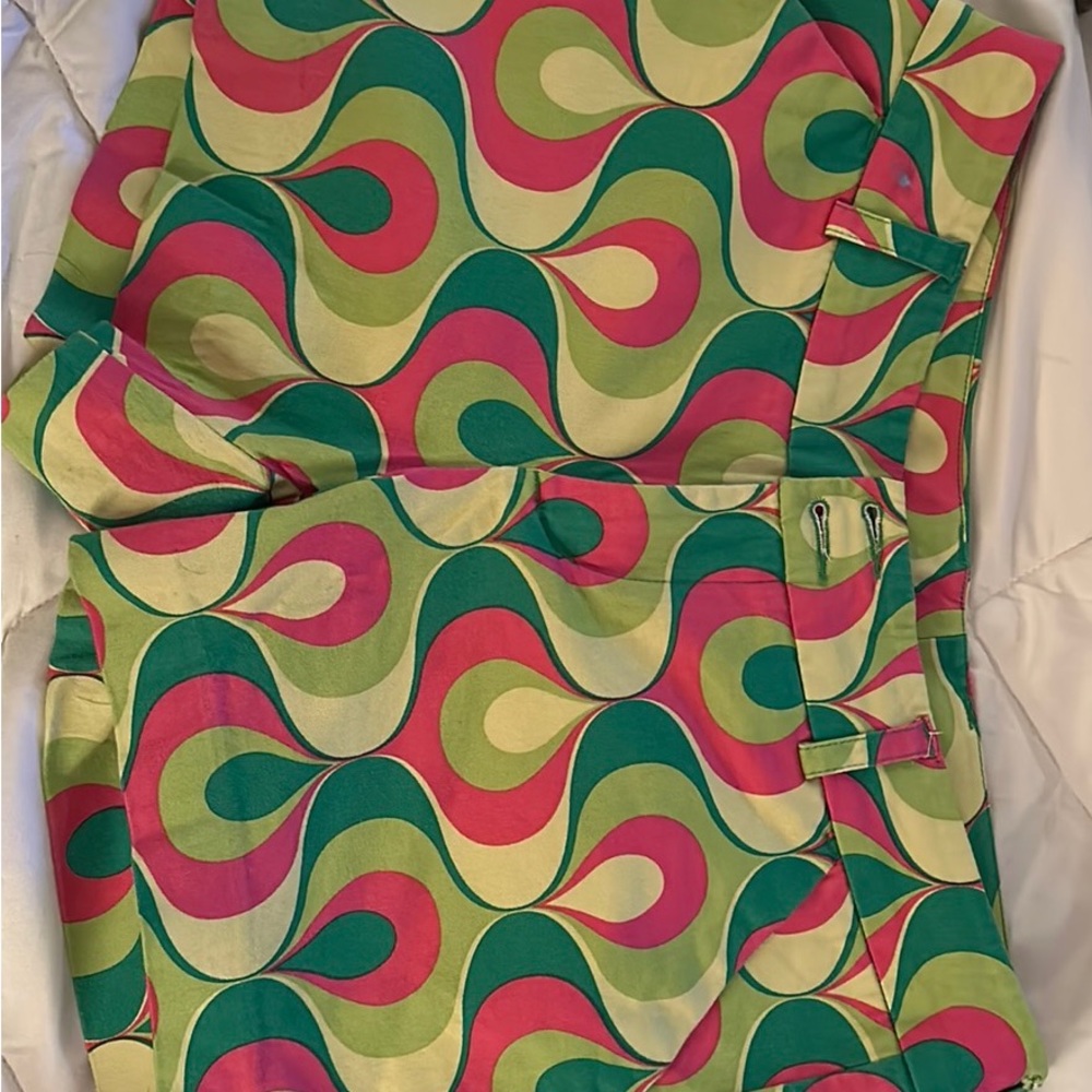 Loudmouth Ladies size 8 Ribbon Candy Shorts